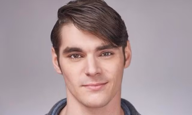 RJ Mitte của 'Breaking Bad' đã qua đời ở tuổi 34