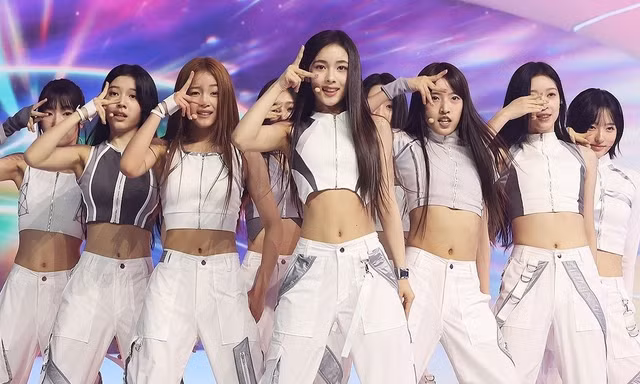 Nhóm nhạc nữ mới có cả 'BoA và Jessica' là sao?