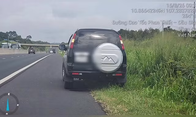 Đỗ xe không đúng quy định trên đường cao tốc bị xử lý thế nào?