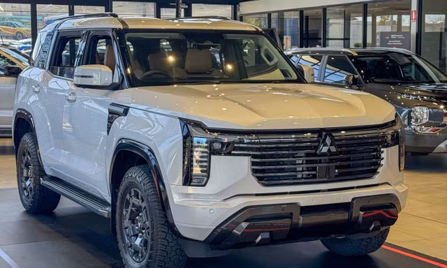 Mitsubishi Pajero mới chốt lịch ra mắt Đông Nam Á, chờ ngày về Việt Nam