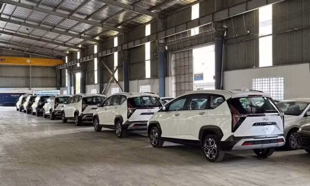 Mẫu xe Hyundai 7 chỗ rao bán xả kho, giá chỉ ngang xe cỡ A