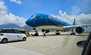 Máy bay Vietnam Airlines đi Thượng Hải phải hạ cánh khẩn cấp ở Hồng Kông
