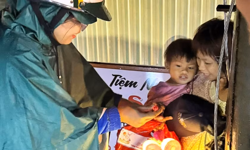 Trung thu ấm áp nơi hè phố
