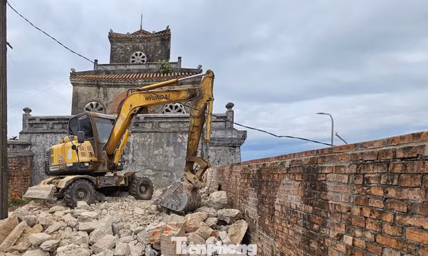 Tháo dỡ toàn bộ lô cốt quân sự tại Kinh thành Huế