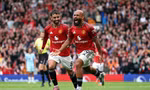 MU chật vật thắng tân binh Burnley bằng quả penalty phút bù giờ 