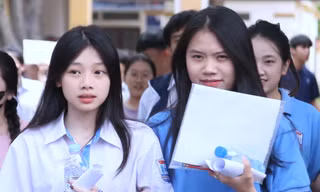 'Chiếc áo' một kỳ thi nhiều mục tiêu đã chật