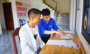 Về xã 'ứng cứu' công nghệ thông tin