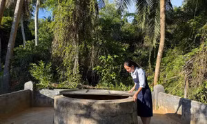 Giếng cổ được người dân tự hào giới thiệu với khách đến thăm đảo