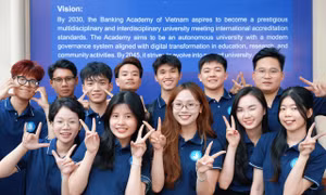 Sinh viên Học viện Ngân hàng tham gia hỗ trợ Hội chợ việc làm 2026