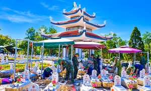Nghĩa trang Quốc gia Đường 9 những ngày hè tháng 6 bỏng rát