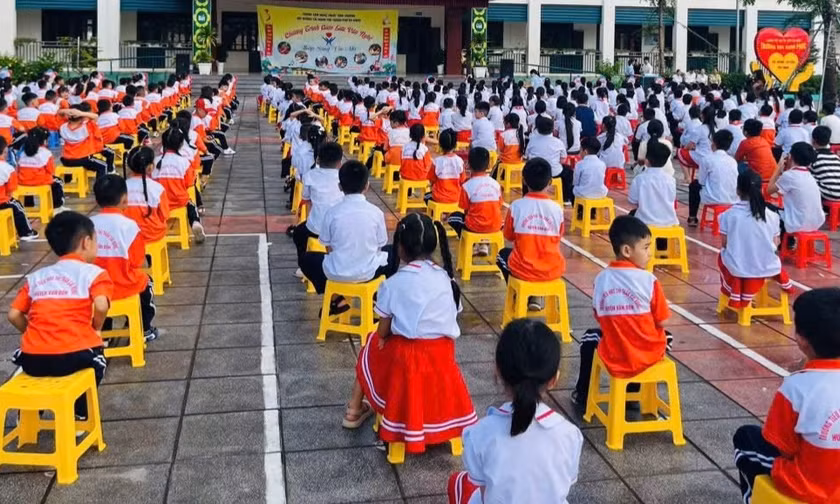 Cô giáo chủ nhiệm bị tạm đình chỉ vì phản ánh đánh học sinh 