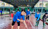 Tuổi trẻ Hà Tĩnh chung tay hỗ trợ người dân khắc phục hậu quả sau lũ