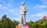 Rực rỡ cờ hoa mừng sinh nhật Bác Hồ
