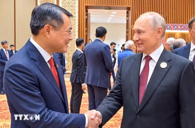 thu-tuong-le-minh-hung-gap-ngan-tong-thong-lien-bang-nga-vladimir-putin.jpg