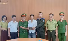 Người dân báo công an khi phát hiện rùa cổ sọc quý hiếm gần nhà