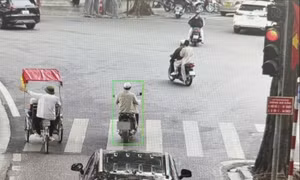 Hà Nội: Camera AI phát hiện 22 tài xế vượt đèn đỏ tại một nút giao thông ngày mùng 4 Tết