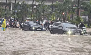 Đường phố Hà Nội thành sông