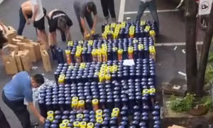Triệt phá đường dây tiêu thụ hơn 10.000 bình 'khí cười'