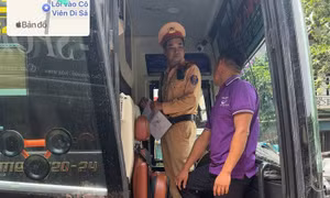 Chở quá 22 người, tài xế và chủ xe khách bị phạt 165 triệu đồng