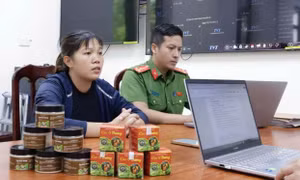 Bắt 8 đối tượng lừa bán 'thuốc nam gia truyền' chữa các loại khối u