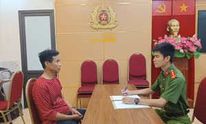 Bắt giữ người đàn ông đốt rác trên sân thượng gây cháy nhà ở Đê La Thành