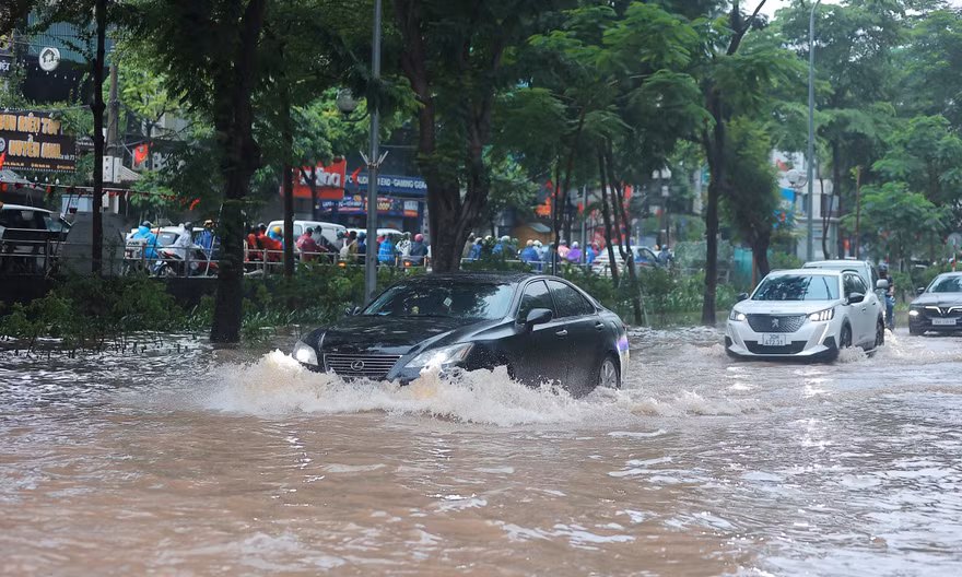 Sáng 18/9, Hà Nội vẫn còn điểm ngập úng