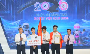 Đội tuyển trường ĐH Lạc Hồng vô địch 'Robocon Vietnam 2026', giành vé dự trận đấu quốc tế 