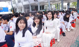 Teen THPT Gia Định cùng học sinh cả nước tưng bừng khai giảng, đón năm học mới