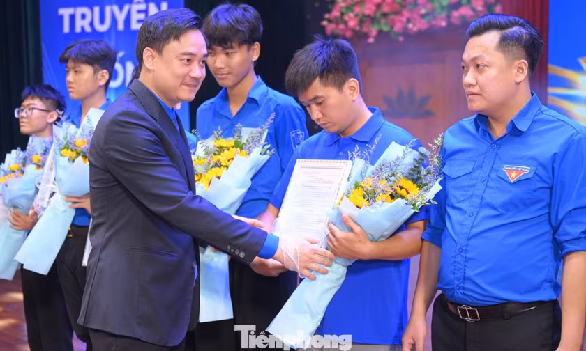 Huế, Bắc Ninh tuyên dương thanh niên tiêu biểu