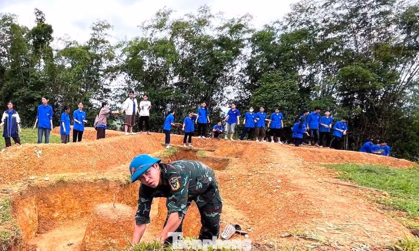 Tuổi trẻ Nghệ An chung tay làm thao trường, sẵn sàng mùa huấn luyện