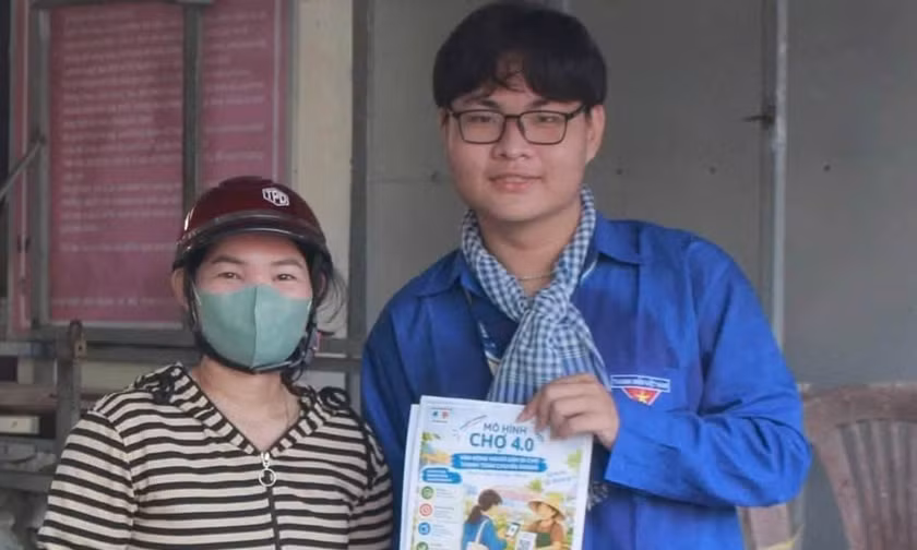 Tuổi trẻ Vĩnh Long đẩy mạnh chuyển đổi số qua hoạt động hỗ trợ người dân, nâng cao kỹ năng số, thúc đẩy chính quyền số, kinh tế số và xã hội số địa phương.