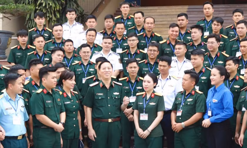Cán bộ Đoàn trong Quân đội phải biến kiến thức thành năng lực