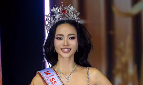 Nữ MC song ngữ cao 1,77m đăng quang 'Miss Charm Vietnam 2026'