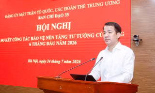 Tiếp tục thực hiện '4 kiên định' về chính trị, tư tưởng