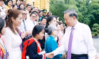 Tổng Bí thư, Chủ tịch nước: Không bao giờ được xem nhẹ nền tảng văn hóa, đạo đức, con người và niềm tin xã hội