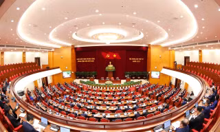 Trung ương họp về công tác cán bộ, cho chủ trương đổi tên Đảng ủy MTTQ, các đoàn thể Trung ương