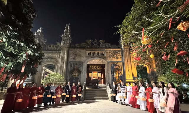 Tour du lịch đêm Đền Hùng có gì đặc biệt? 