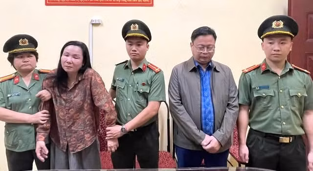 Bắt hai đối tượng sử dụng vật liệu nổ để khai thác thiếc trái phép 
