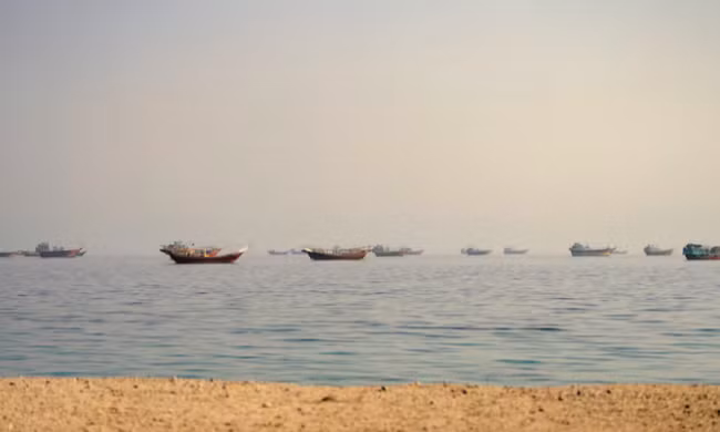 Mỹ và Iran âm thầm đàm phán lộ trình mở lại eo biển Hormuz