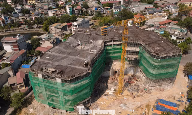 Sập sàn bê tông tại dự án Rạp Tháng 8