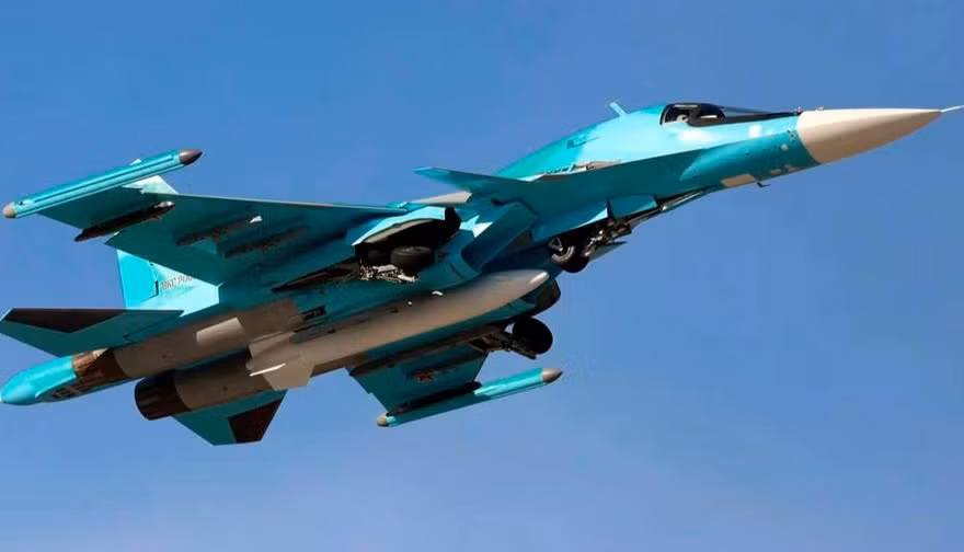Sân bay quân sự Nga hứng hỏa lực, cường kích Su-34 bị hư hại