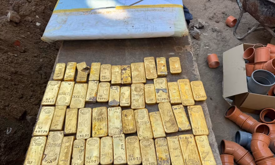 Công nhân xây dựng phát hiện kho vàng triệu đô khi sửa nhà