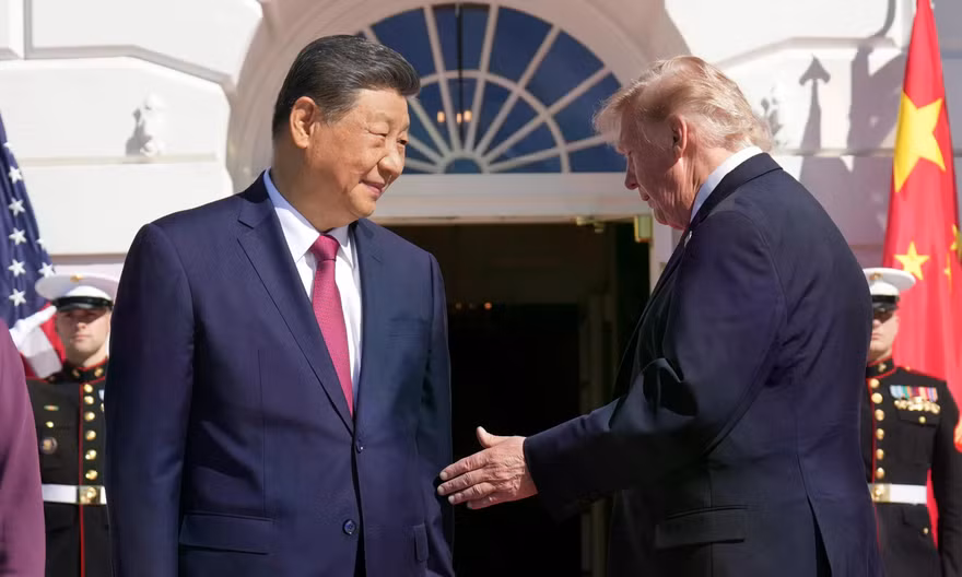 Tổng thống Donald Trump mời Chủ tịch Tập Cận Bình mua vũ khí Mỹ