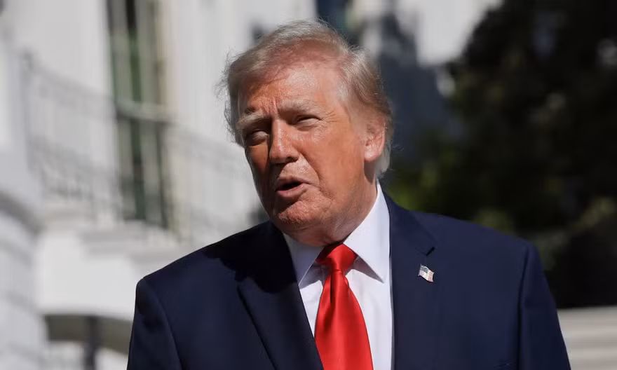 Tổng thống Mỹ Trump nói không liên quan đến việc Ukraine bị gián đoạn kết nối Starlink