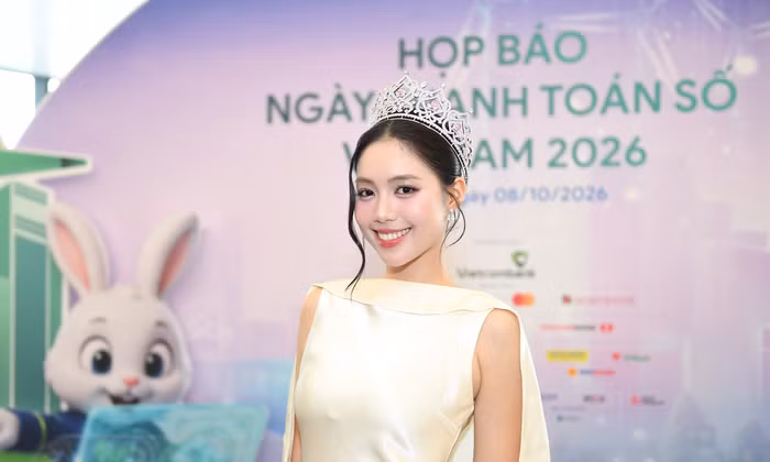 Lan tỏa tinh thần 'Chạm số', Đại sứ Châu Anh mong công nghệ hiện diện tự nhiên trong đời sống