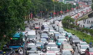Ngày cuối kỳ nghỉ lễ, người dân trở lại thành phố: Lưu ý gì để tránh tắc đường?