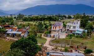 Thăm lại căn nhà bị tin đồn ác ý và những chuyến đò trong đêm lũ lịch sử