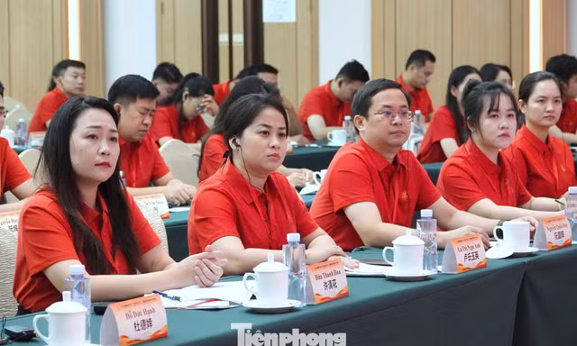 Thanh niên Việt Nam tìm hiểu, theo dấu chân Bác Hồ trên đất Trung Quốc