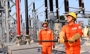 Thủ tướng: Triển khai ngay giải pháp bảo đảm cung ứng điện