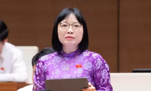 'Bật đèn vàng' với địa phương: Ba góc nhìn để đánh giá cán bộ